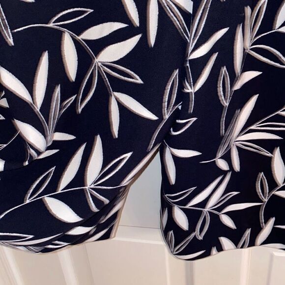 Ann Taylor culottes with tropical print size 10P - Picture 6 of 11
